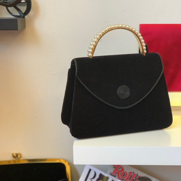 Harve Benard Black Velvet and Pearl Evening Bag!! - Picture 6 of 8
